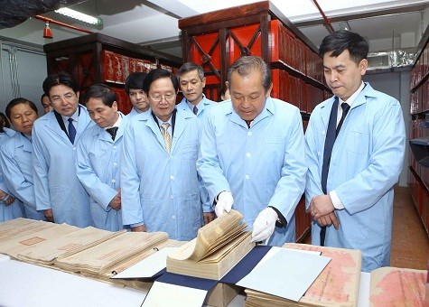 Phó Thủ tướng Thường trực Chính phủ làm việc với Cục Văn thư và Lưu trữ Nhà nước - ảnh 2